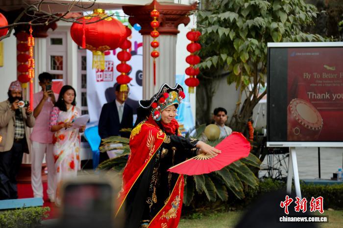 马年新春游园会活动在加德满都举行