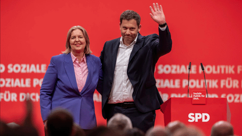 德国劳工部长巴贝尔·巴斯当选社民党新任联合主席