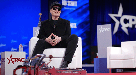 特朗普开炮：如果没有补贴，马斯克可能早就回南非老家了