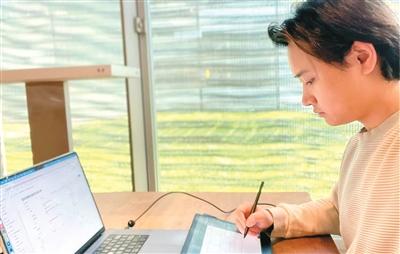 聚焦现实议题 关照人类情感