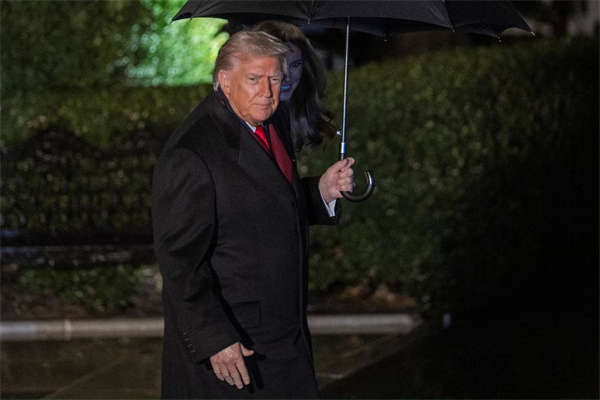 美媒称特朗普半年政治筹款进账过亿