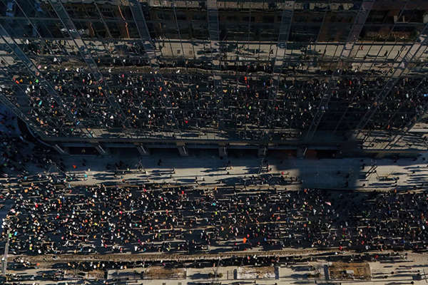 “不上班、不上学、不购物”抗议席卷全美，“我们不为ICE提供资金”