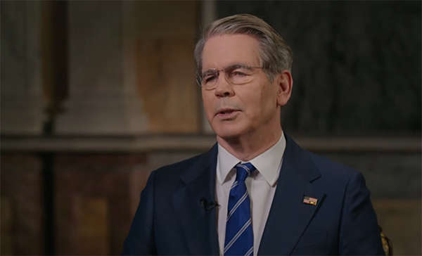 油价撑不住了？美国为海上滞留的俄油发放30天豁免