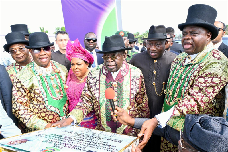 中尼承建尼日利亚奥博罗马大桥竣工通车