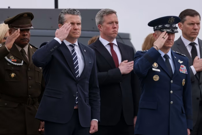 矛盾公开化，“赫格塞思呵斥美国陆军部长：我才是老大，别越俎代庖”