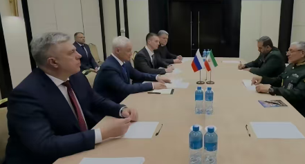 俄防长会见伊朗副防长