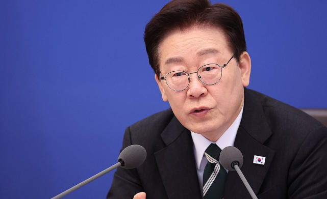 李在明发问：为啥总担心没外国军队，韩国就没法自卫