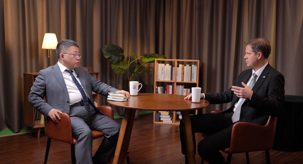 沈逸对话欧盟议员：有人想扮演“超级欧洲”的皇帝，后果已经很明显了