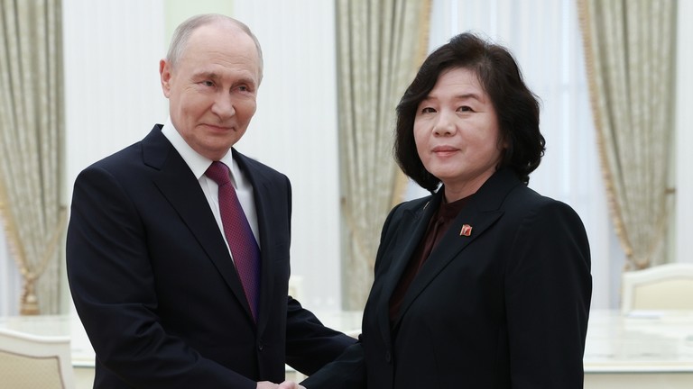 普京会见朝鲜外相：感谢朝鲜，俄罗斯永远不会忘记