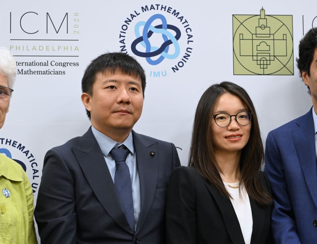 海评面：“中国科技舞台涌现青年顶尖人才”